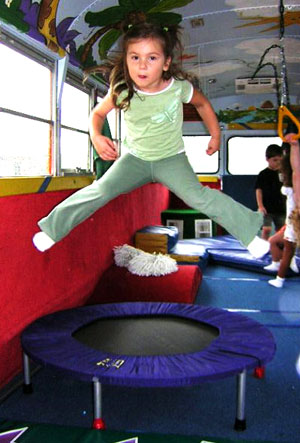 JungleBus Trampoline Splits